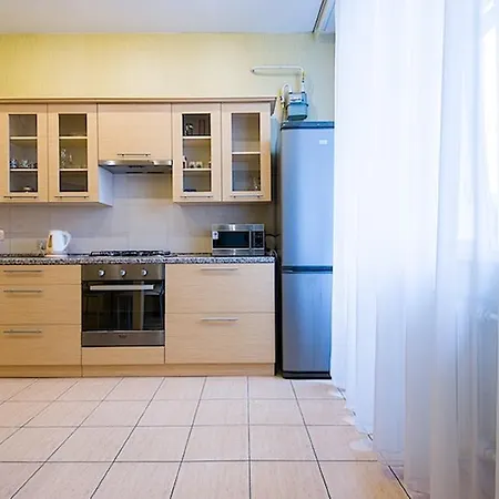 Apartment Flatcomfort Nezavisimosti 44 *